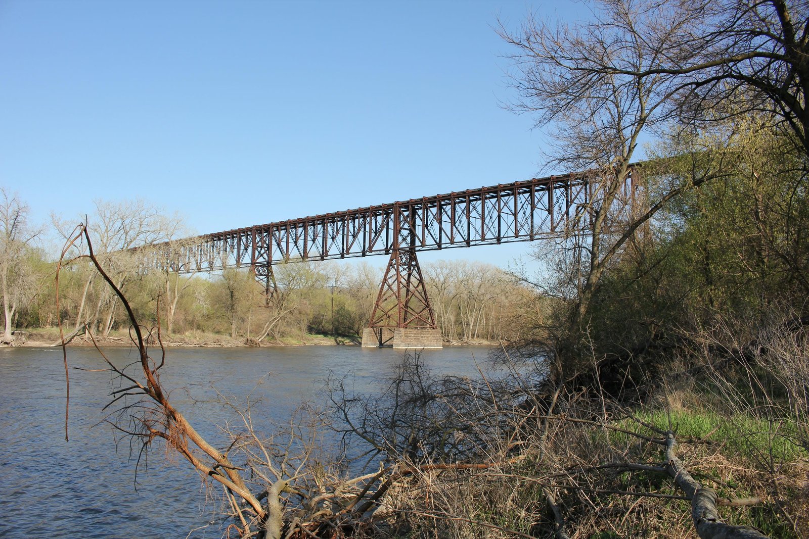 Overview of trusses from northwest quadrant